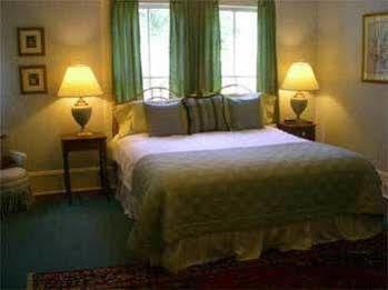 Oak Manor Inn Hartsville Extérieur photo