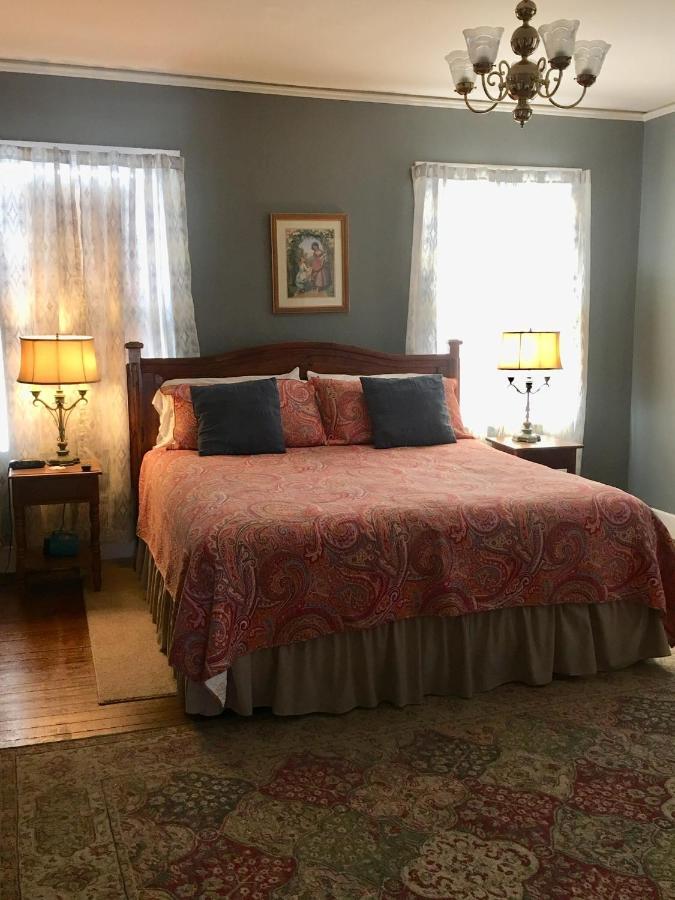 Oak Manor Inn Hartsville Extérieur photo