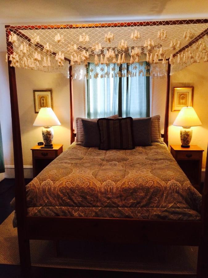 Oak Manor Inn Hartsville Extérieur photo